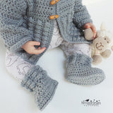 Crocheted baby booties pattern